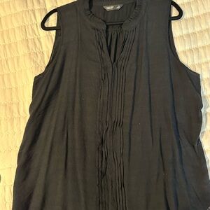 Simply Vera Vera Wang Black Sleeveless Blouse